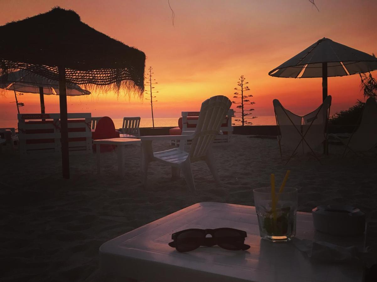 Rock'S Beach Spot Suit Кошта-да-Капарика Экстерьер фото